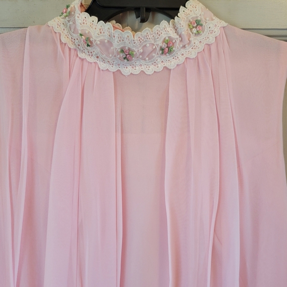 Vintage Pink Chiffon Flowy Full Length High Neck Dainty Floral Lace Collar Dress - Picture 3 of 9